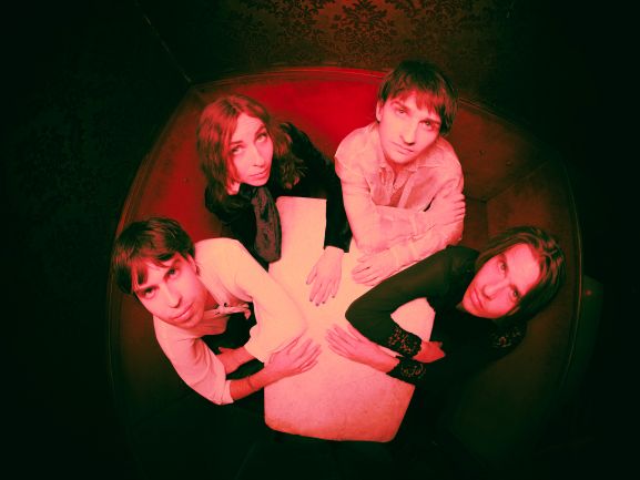 Wallners_Album_Pressphoto 5_cred Tim Cavadini_2024_klein